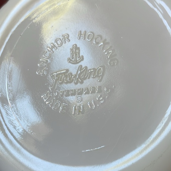 Anchor Hocking Fire King white Milk Glass swirl design Ovenware Casserole Dish - Picture 4 of 6